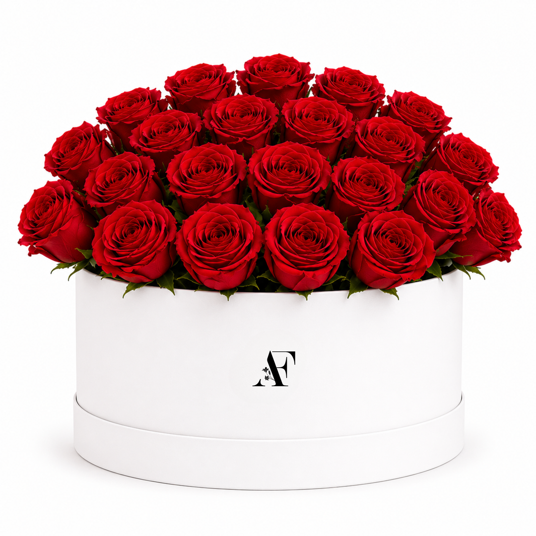 Scarlet Blanc Hatbox